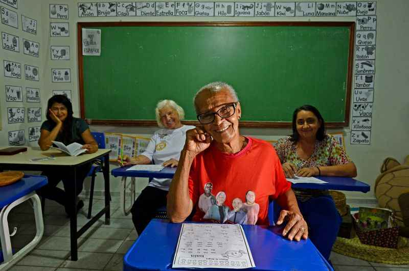 Melhor App de Alfabetização para Adultos e Idosos