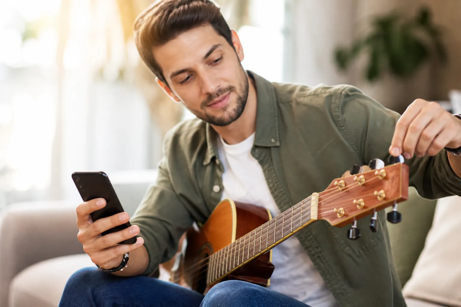 Guia Completo: Afine Seu Violão Usando Apenas o Celular
